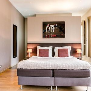 Deluxe Suite Octopus